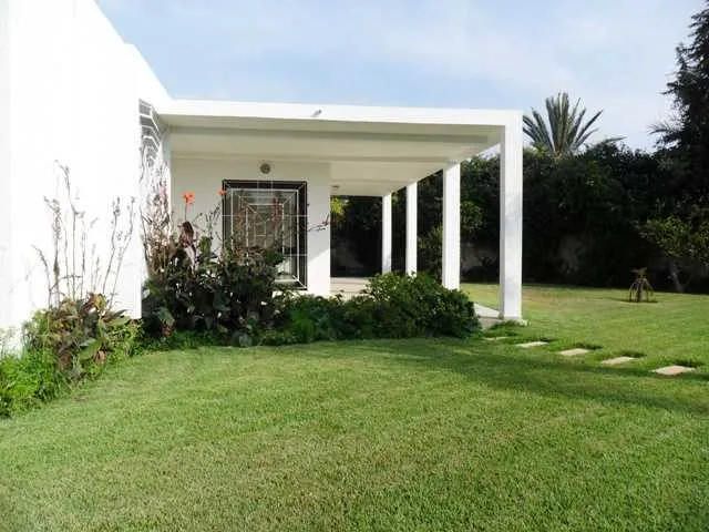 Villa d’architecture moderne neuve à souissi - الرباط (2)