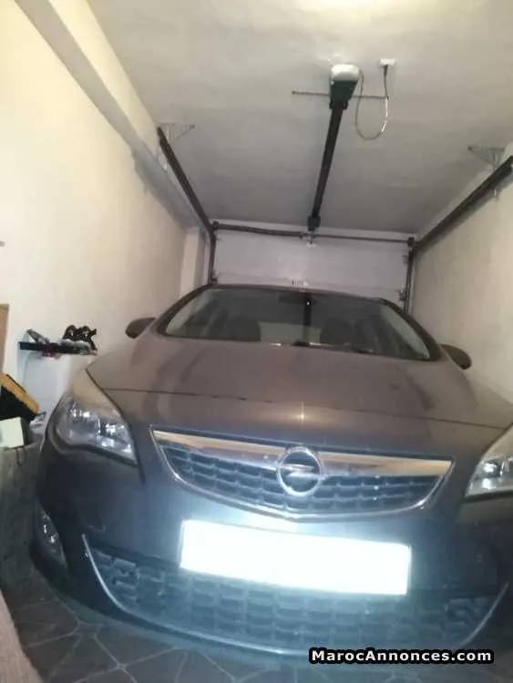 Opel astra - الدار البيضاء