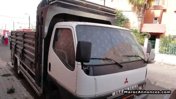 Camion mitsubichi can carrosserie - الدار البيضاء