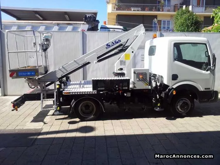 Camion nacelle - الدار البيضاء