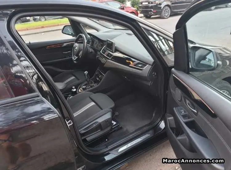 Bmw serie 2 active tourer - الدار البيضاء