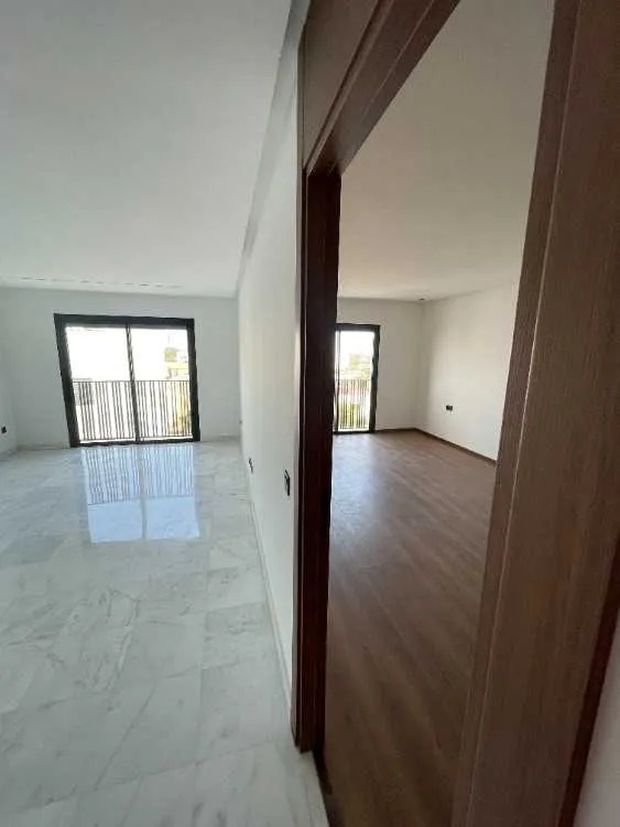 Grand studio de 66 m² – neuf – dernier Étage – oas - الدار البيضاء (2)