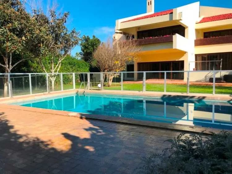 Villa d’architecte piscine à souissi - الرباط