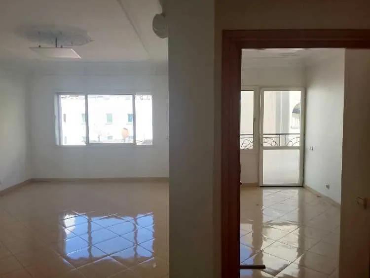 Bureau 112m2 à des hôpitaux - الدار البيضاء