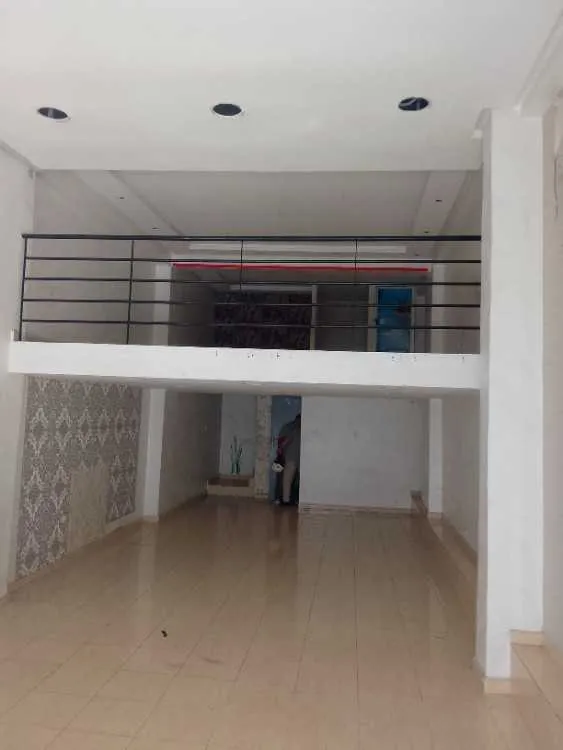 Local aménagé à palmier 118m2 - الدار البيضاء