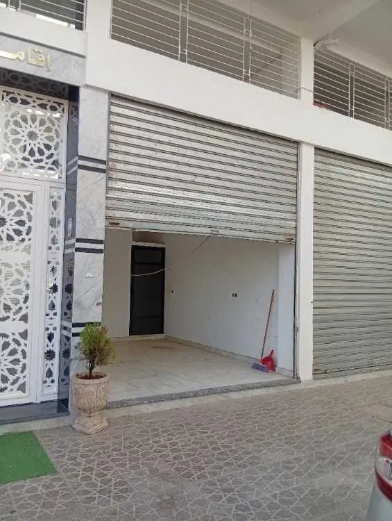 Magasin commercial à louer tri9 ain chkef - فاس