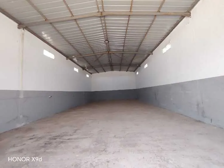 Hangar sur le bd entre mediuna et garra - الدار البيضاء