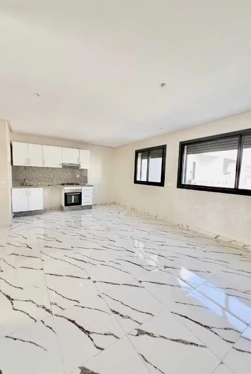 Studio avec terrasse à roches noir - الدار البيضاء (3)