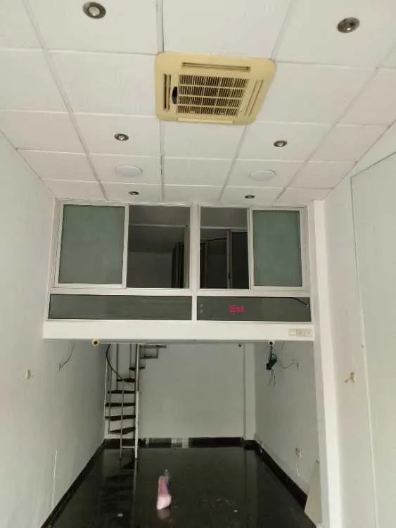 Local aménagé très passante 52m2 - الدار البيضاء