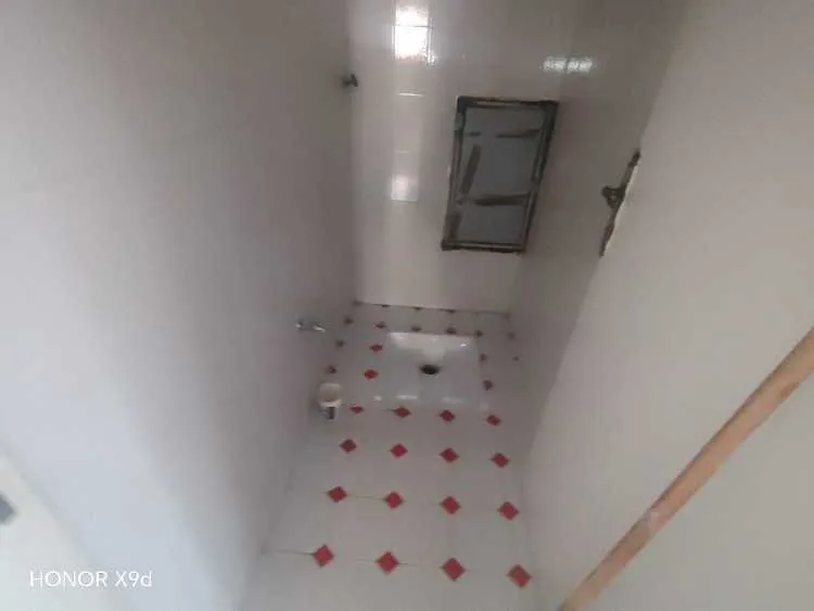 Bureau 2 etg suir le bd 110/m bernoussi - الدار البيضاء (3)