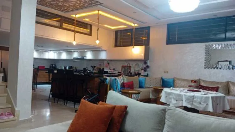 Villa meublée avec piscine À louer - القنيطرة (2)