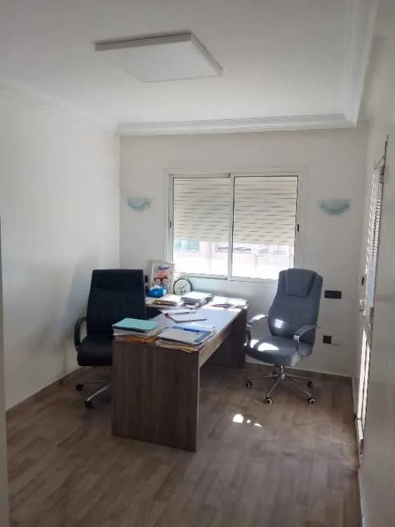 Bureau près casavoygeur alyasir - الدار البيضاء (3)