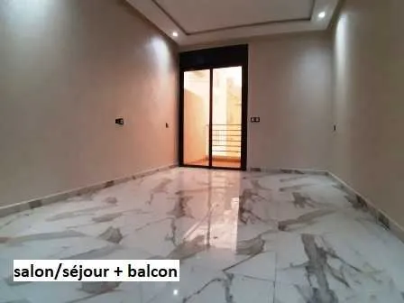 Appartement vide rabat diour jamaa balcon - الرباط