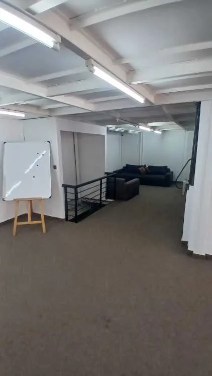Local commercial à louer à hay hassani 193m² - الدار البيضاء (2)