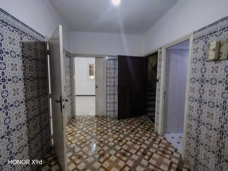 Bureau sur le bd 3 face 2 etg bernoussi - الدار البيضاء