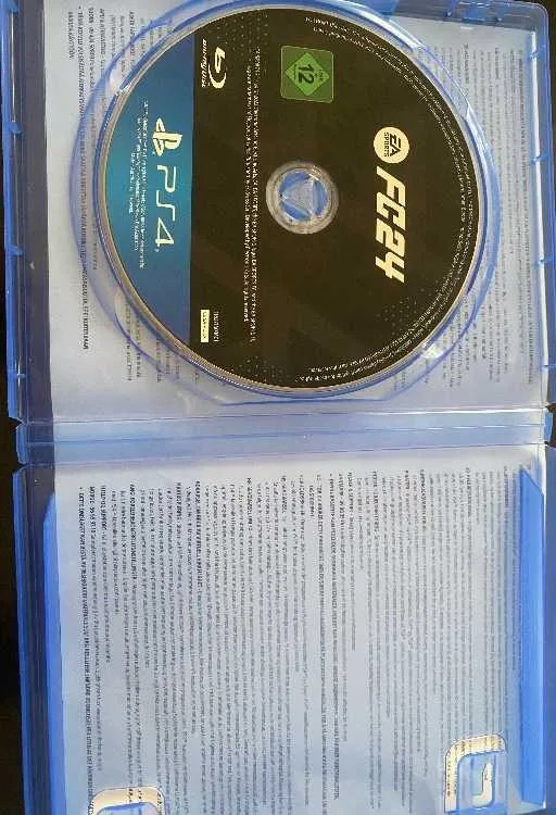 Fc 24 de ps 4 ultimate edition tres bonne etat - سلا (3)