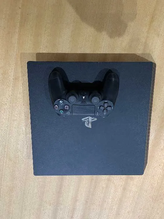 Ps4 pro avec ps+ - أكادير (3)