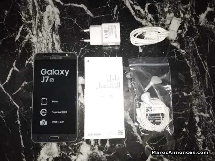 Samsung j7 2016 neuf avec accessoires - الدار البيضاء