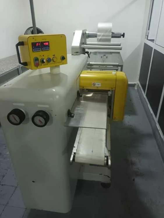 Machine flowpack horizontale industrielle à vendre - الدار البيضاء