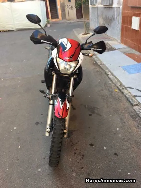 Honda facon 400 - الدار البيضاء