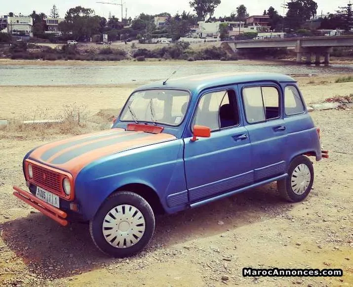 Renault r4 essence 1983 - الدار البيضاء