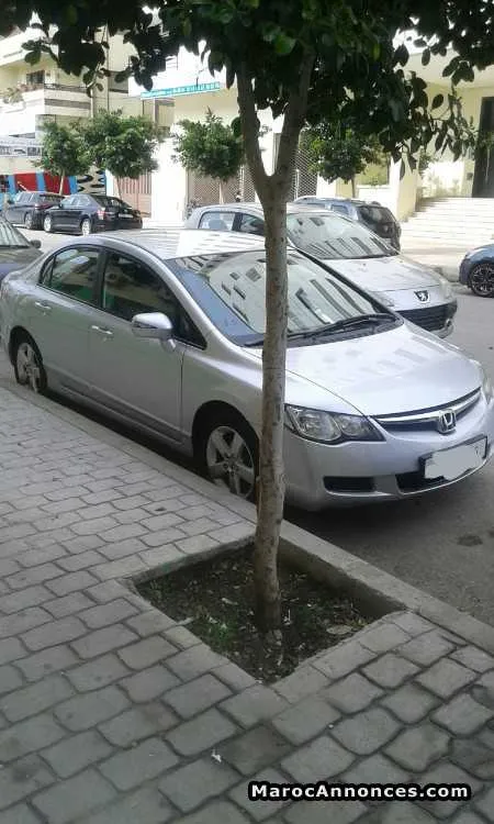 Honda civic essence - الدار البيضاء (2)