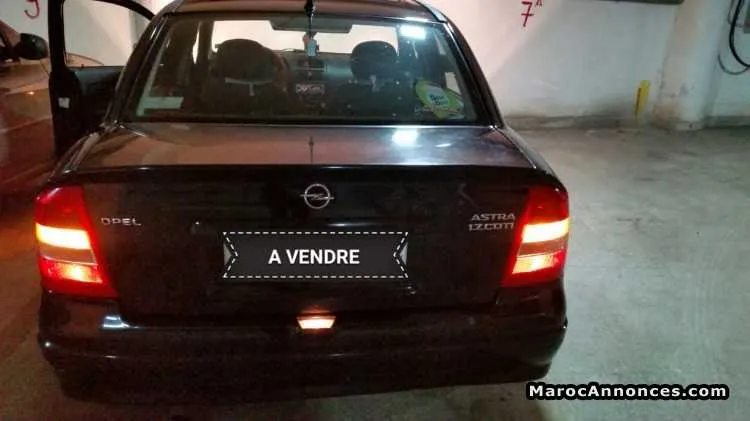 Opel astra berline à vendre - الدار البيضاء (3)