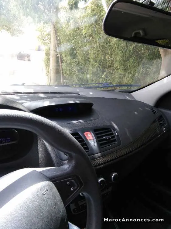 Renault megane 3 - الدار البيضاء (2)