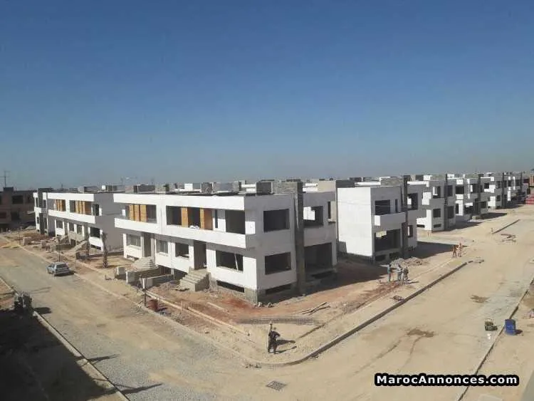 Terrain à bouksoura d'une superficie de 622m² - الدار البيضاء (2)
