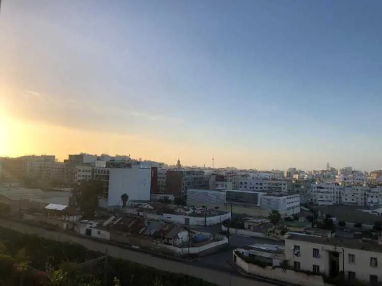 Appartement bien situé à côté de tachfine center - الدار البيضاء (2)