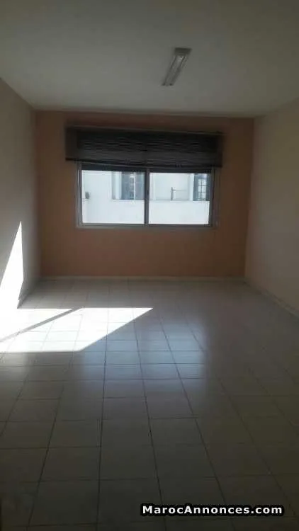 Location bureau 110 m²  à hassan - الدار البيضاء