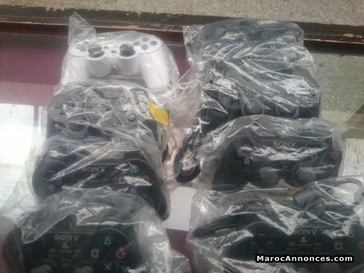 Manettes playstation 2 - الدار البيضاء