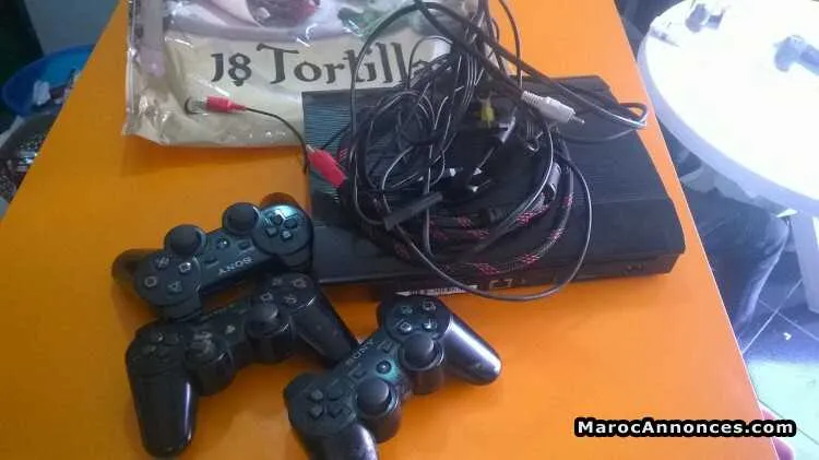 Ps3 slim 280 gb plus 9 cd original - الدار البيضاء