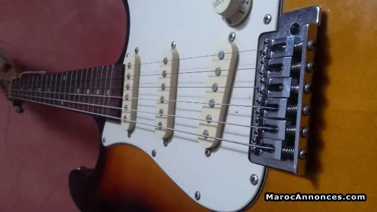 Guitare électrique parrot - الدار البيضاء (2)
