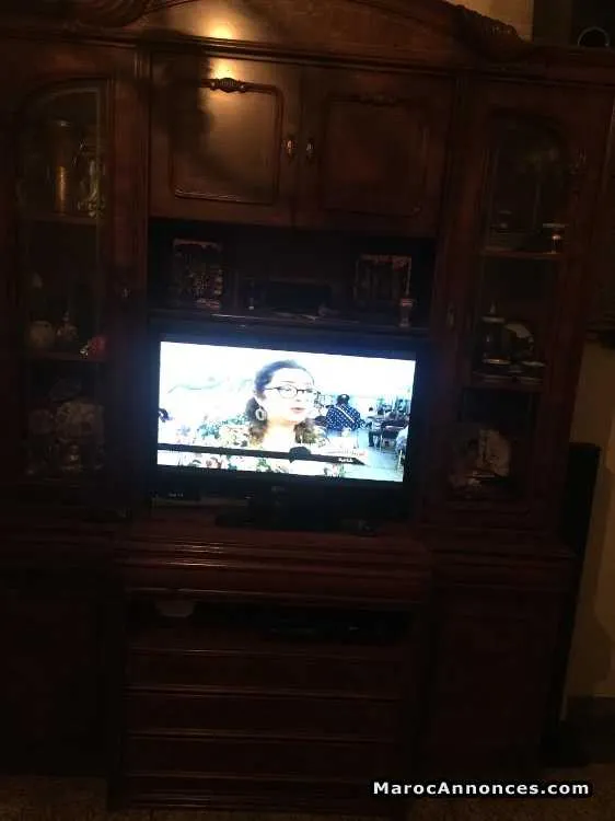 Bibliothèque vitrine tv - الدار البيضاء (2)