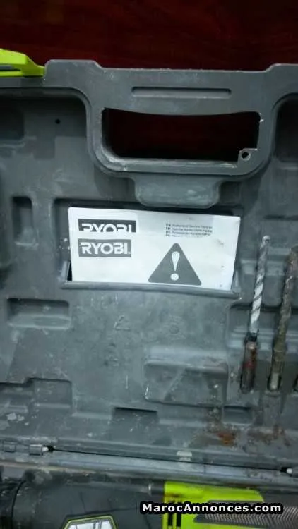 Perforateur ryobi avec méches et burin,pique sds - الدار البيضاء (2)