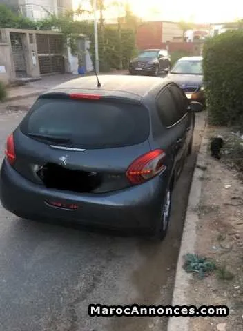 Peugeot 208 - الدار البيضاء (2)