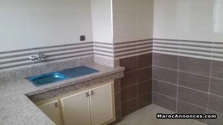 شقة فاخرة للبيع الطابق الثاني121 متر appartement - الدار البيضاء