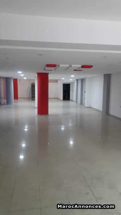 Local commerçial 390 aménagé sur boulevard maarif - الدار البيضاء