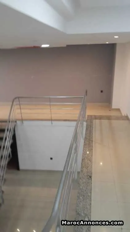 Local commerçial 390 aménagé sur boulevard maarif - الدار البيضاء (2)