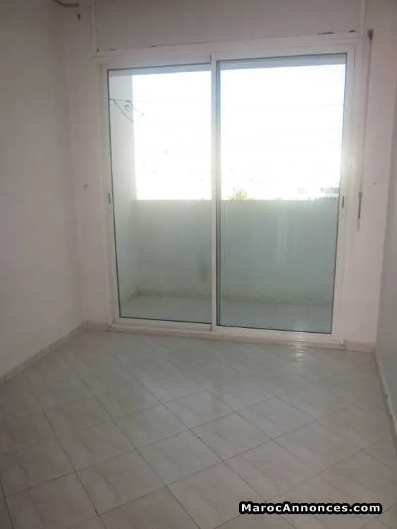 Joli studio vide 40m2 à maarif avec ascenseur - الدار البيضاء