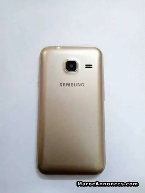 Samsung galaxy j1 mini - الدار البيضاء (2)