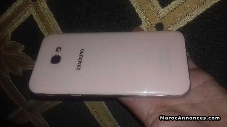 Samsung galaxy a7 2017 - الدار البيضاء (2)