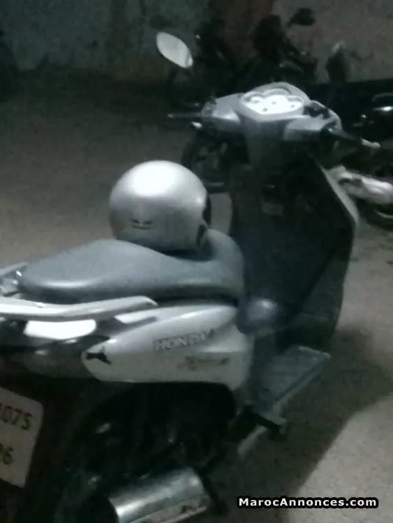 Honda dylan 125 - الدار البيضاء