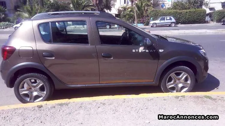 Voiture dacia sandero stepway - الدار البيضاء