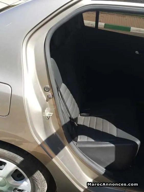 Dacia logan 2014 - الدار البيضاء (3)