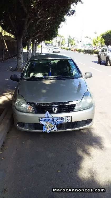Renault symbol essence - الدار البيضاء