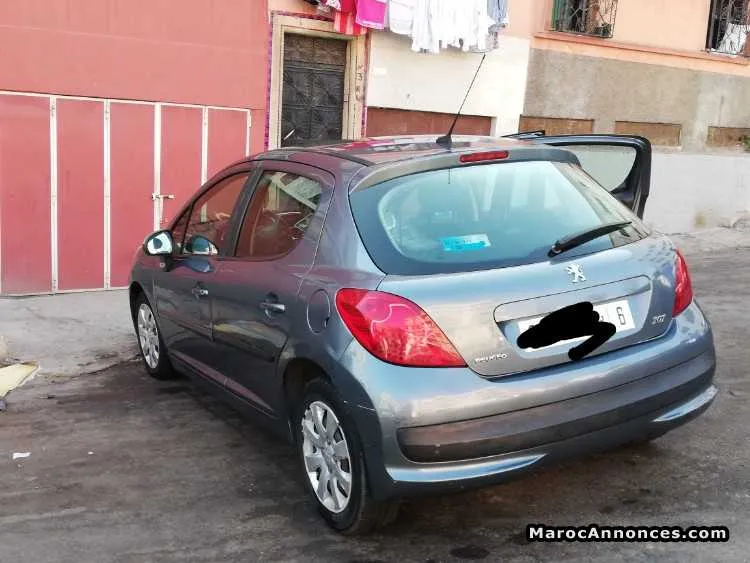 Peugeot 207 essence - الدار البيضاء (2)