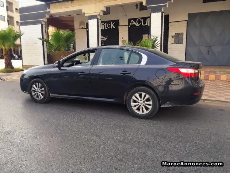 Renault latitude hamza - الدار البيضاء (3)