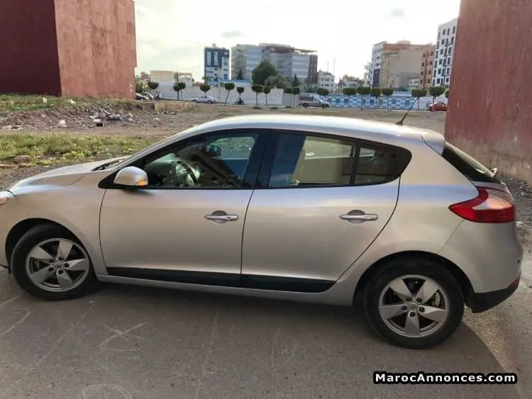 Renault mégane 3 1.9 dci 130 ch (diesel) -2011 en - الدار البيضاء (3)